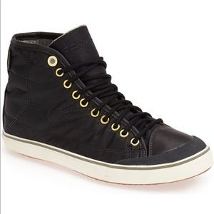 Tretorn Sneakers size 8